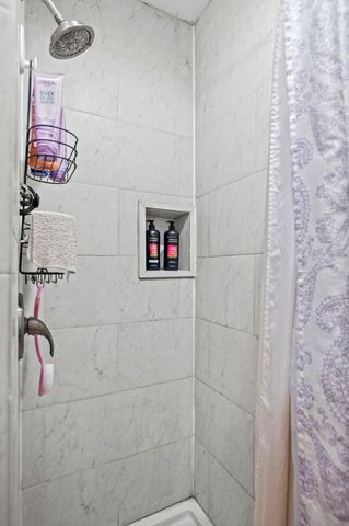 250 Geneva Avenue, Irvine, KY 40336