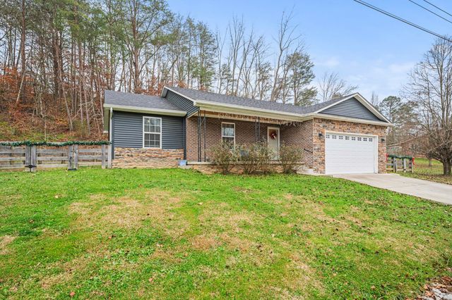 250 Geneva Avenue, Irvine, KY 40336