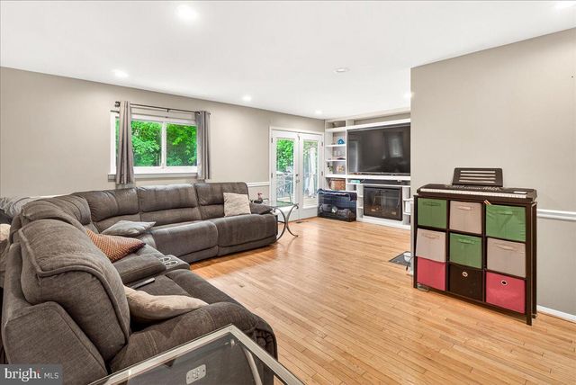 24200 LOG HOUSE ROAD, Gaithersburg, MD 20882