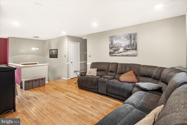 24200 LOG HOUSE ROAD, Gaithersburg, MD 20882