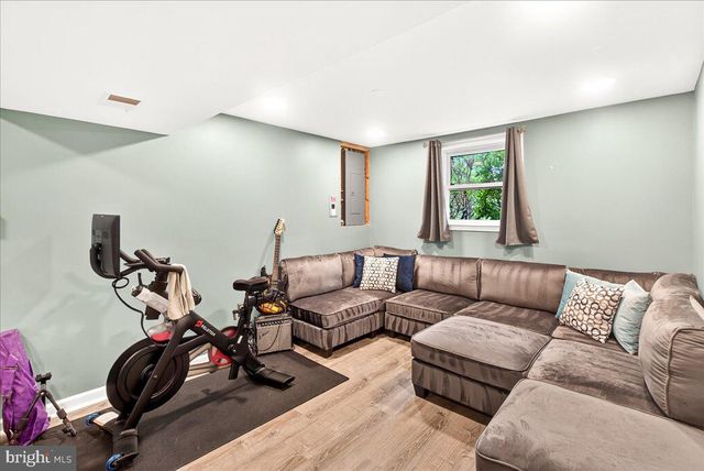 24200 LOG HOUSE ROAD, Gaithersburg, MD 20882