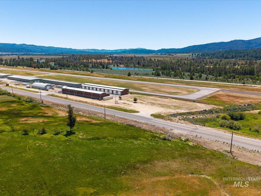 1451 S Main St, Cascade, ID 83611 photo 2