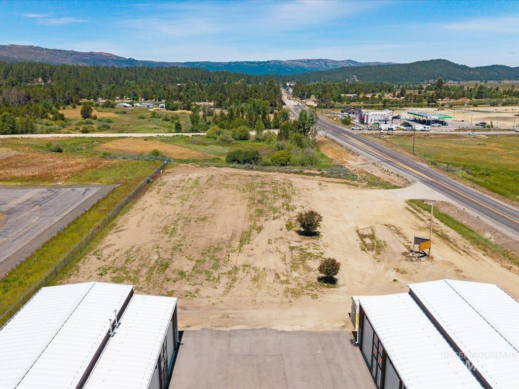 1451 S Main St, Cascade, ID 83611 photo 3