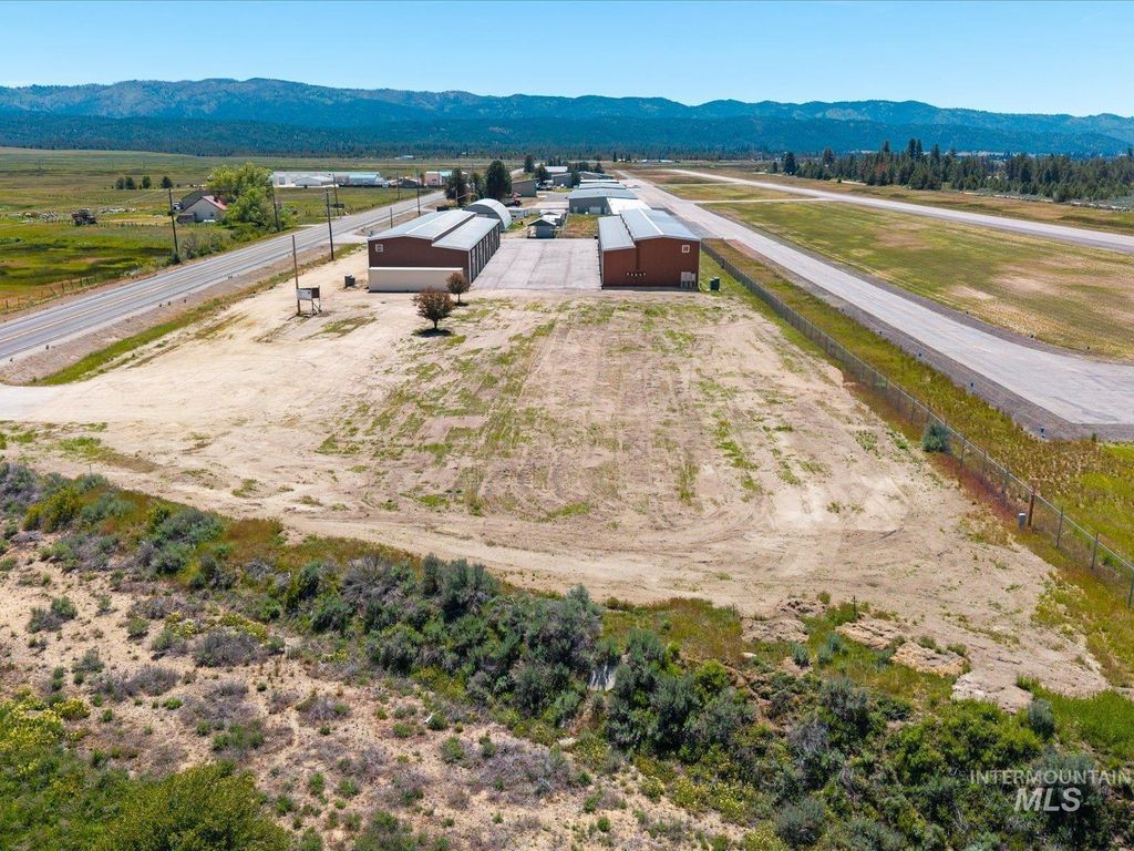1451 S Main St, Cascade, ID 83611 photo 4