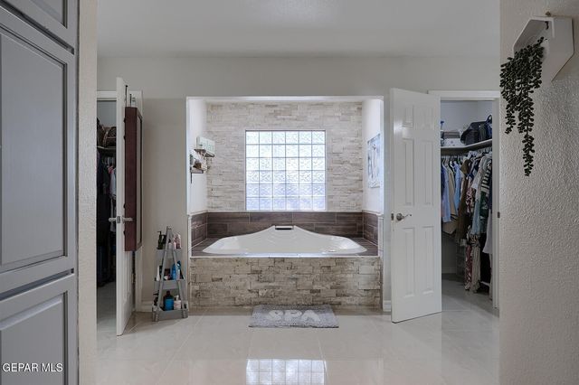 616 MOUNT CRISTO REY Lane, El Paso, TX 79922