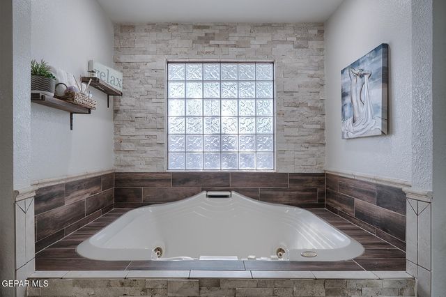 616 MOUNT CRISTO REY Lane, El Paso, TX 79922