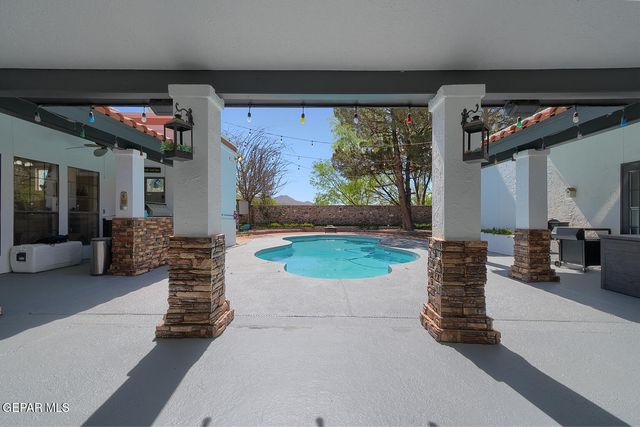 616 MOUNT CRISTO REY Lane, El Paso, TX 79922