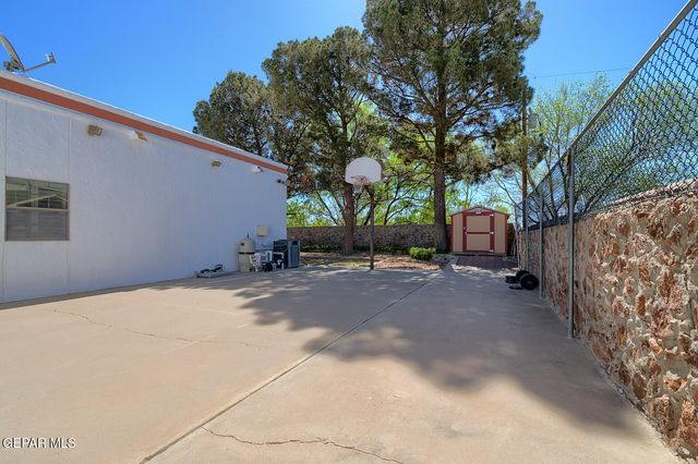 616 MOUNT CRISTO REY Lane, El Paso, TX 79922