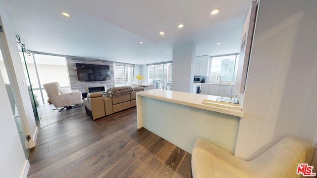 2160 Century Parkway 2001, Los Angeles, CA 90067