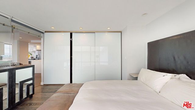 2160 Century Parkway 2001, Los Angeles, CA 90067