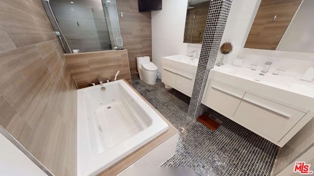 2160 Century Parkway 2001, Los Angeles, CA 90067