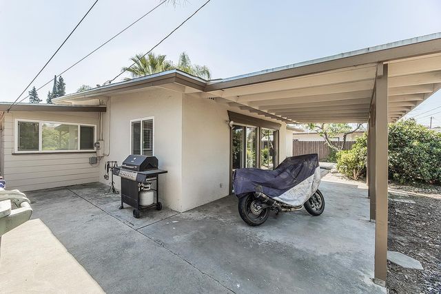 1203 E Simpson Avenue, Fresno, CA 93704