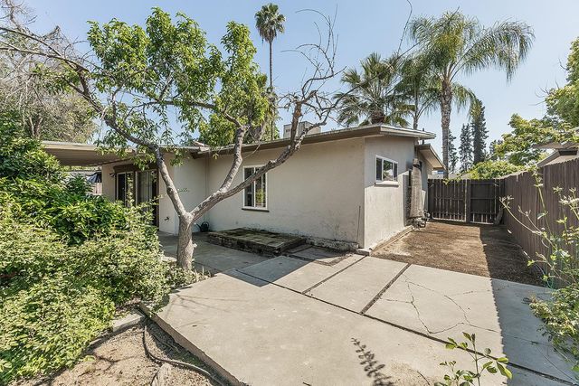 1203 E Simpson Avenue, Fresno, CA 93704