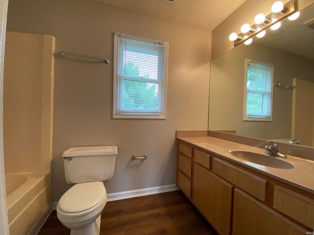 163-165 E Willow Court, Bloomington, IN 47401