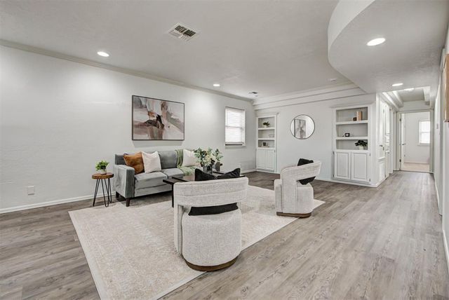 1108 S Highland Drive, Mustang, OK 73064