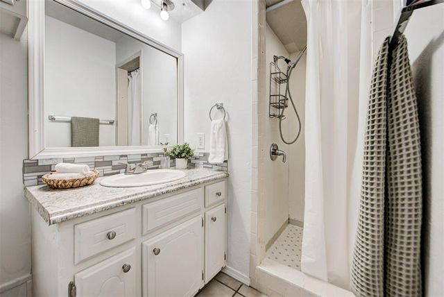 1108 S Highland Drive, Mustang, OK 73064