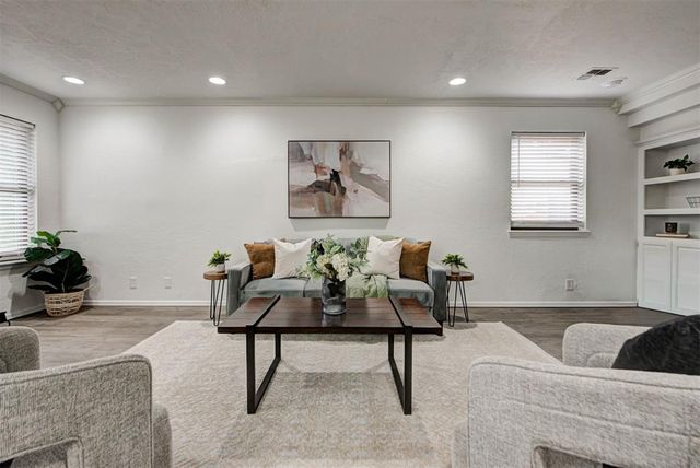 1108 S Highland Drive, Mustang, OK 73064
