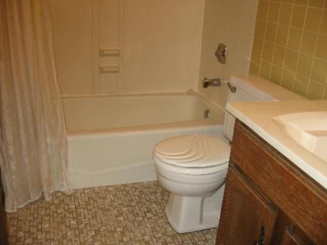 13 W TIMBER Lane 1, Vernon Hills, IL 60061