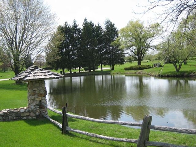 13 W TIMBER Lane 1, Vernon Hills, IL 60061