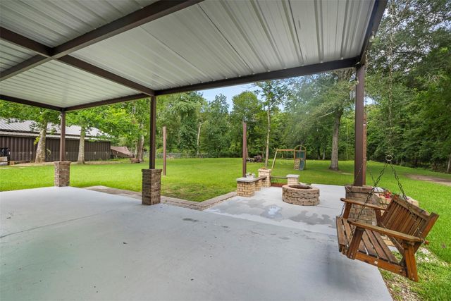 64 County Road 4700, Dayton, TX 77535