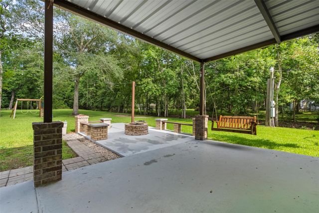 64 County Road 4700, Dayton, TX 77535