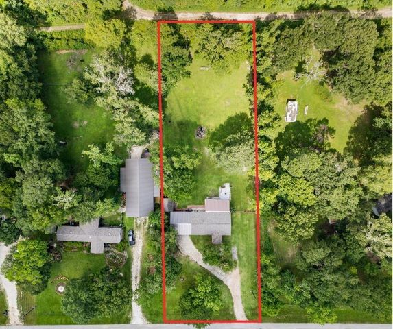 64 County Road 4700, Dayton, TX 77535