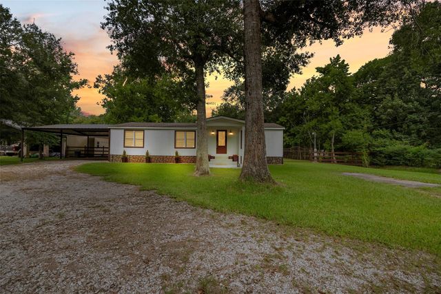 64 County Road 4700, Dayton, TX 77535