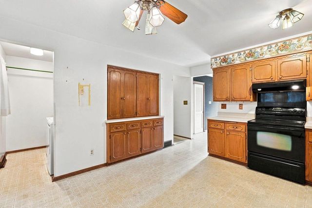 4560 Imperial DRIVE, Brookfield, WI 53045