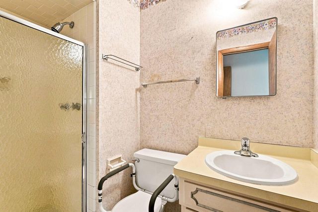 4560 Imperial DRIVE, Brookfield, WI 53045