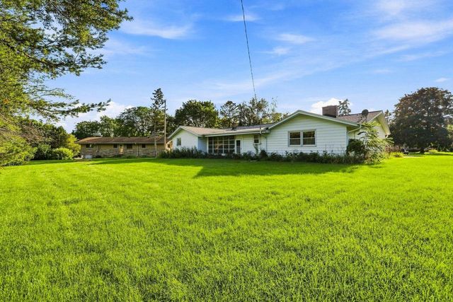 4560 Imperial DRIVE, Brookfield, WI 53045