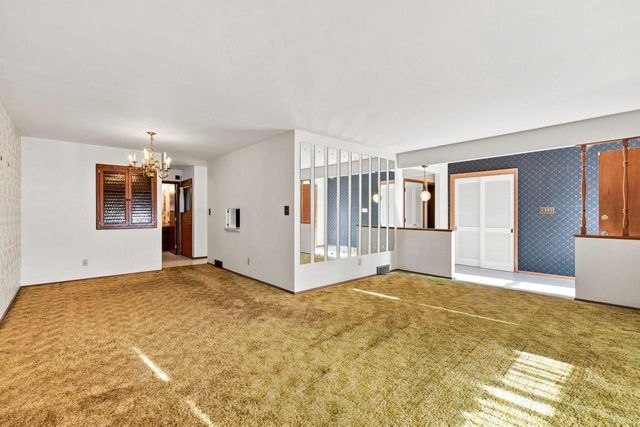 4560 Imperial DRIVE, Brookfield, WI 53045