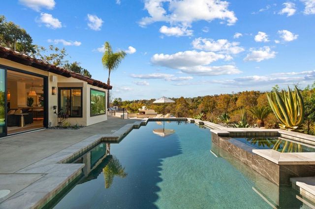 528 Flores De Oro, Rancho Santa Fe, CA 92067