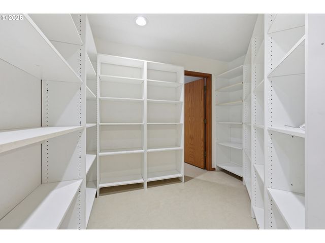 28446 HISTORIC COLUMBIA RI Hwy, Troutdale, OR 97060