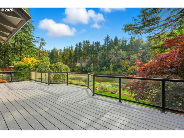 28446 HISTORIC COLUMBIA RI Hwy, Troutdale, OR 97060
