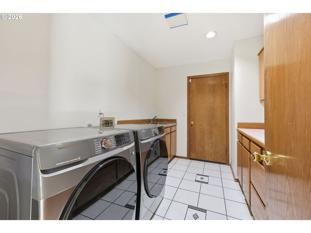 28446 HISTORIC COLUMBIA RI Hwy, Troutdale, OR 97060