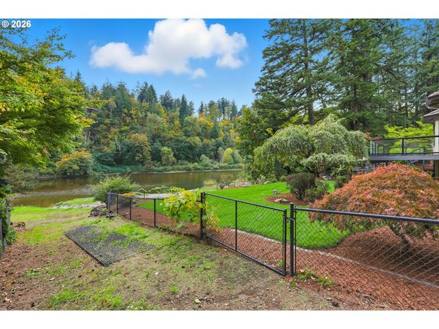 28446 HISTORIC COLUMBIA RI Hwy, Troutdale, OR 97060