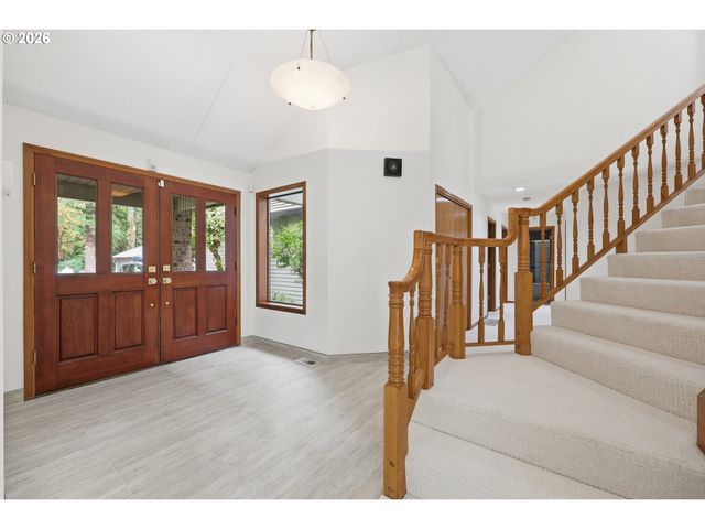 28446 HISTORIC COLUMBIA RI Hwy, Troutdale, OR 97060