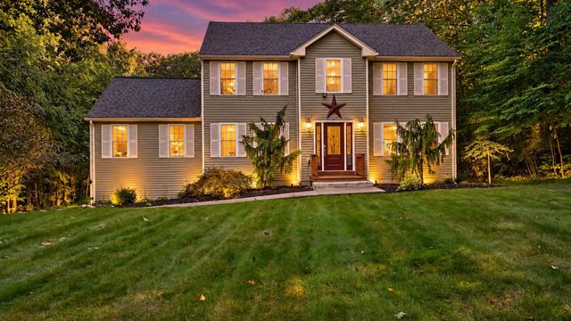 138 Walnut, Douglas, MA 01516