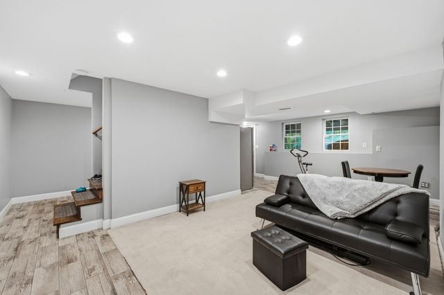 138 Walnut, Douglas, MA 01516