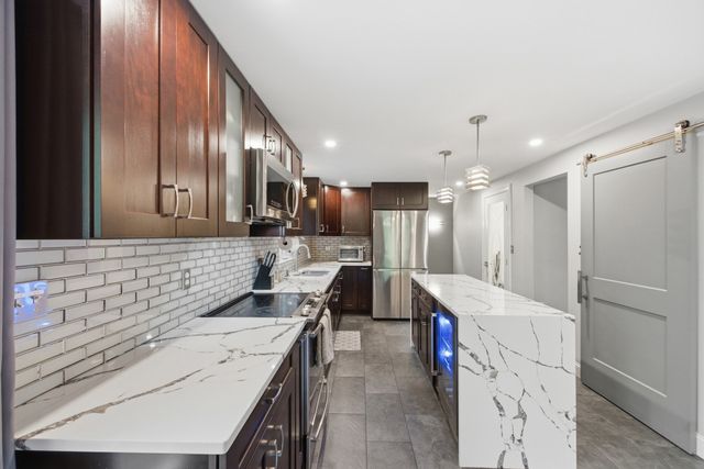 138 Walnut, Douglas, MA 01516