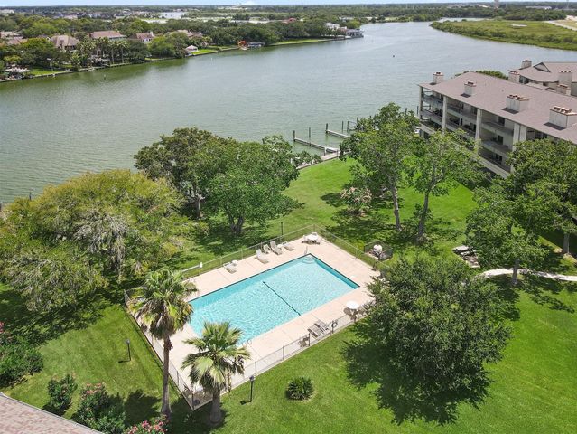 18809 Egret Bay Boulevard 214, Webster, TX 77058