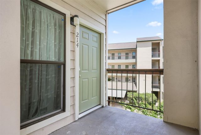 18809 Egret Bay Boulevard 214, Webster, TX 77058
