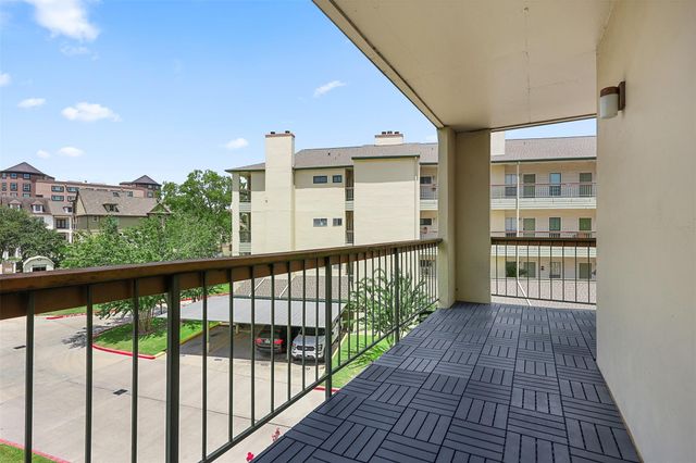 18809 Egret Bay Boulevard 214, Webster, TX 77058
