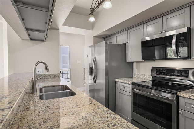 18809 Egret Bay Boulevard 214, Webster, TX 77058