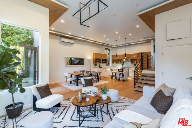 418 Wren Drive, Los Angeles, CA 90065