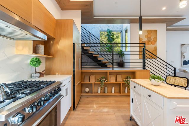 418 Wren Drive, Los Angeles, CA 90065