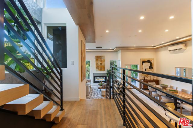 418 Wren Drive, Los Angeles, CA 90065