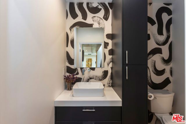418 Wren Drive, Los Angeles, CA 90065