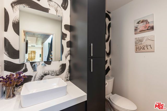 418 Wren Drive, Los Angeles, CA 90065