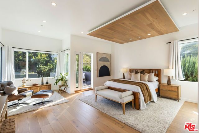 418 Wren Drive, Los Angeles, CA 90065